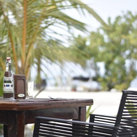 Hotel Seven Corals Maafushi Esterno foto