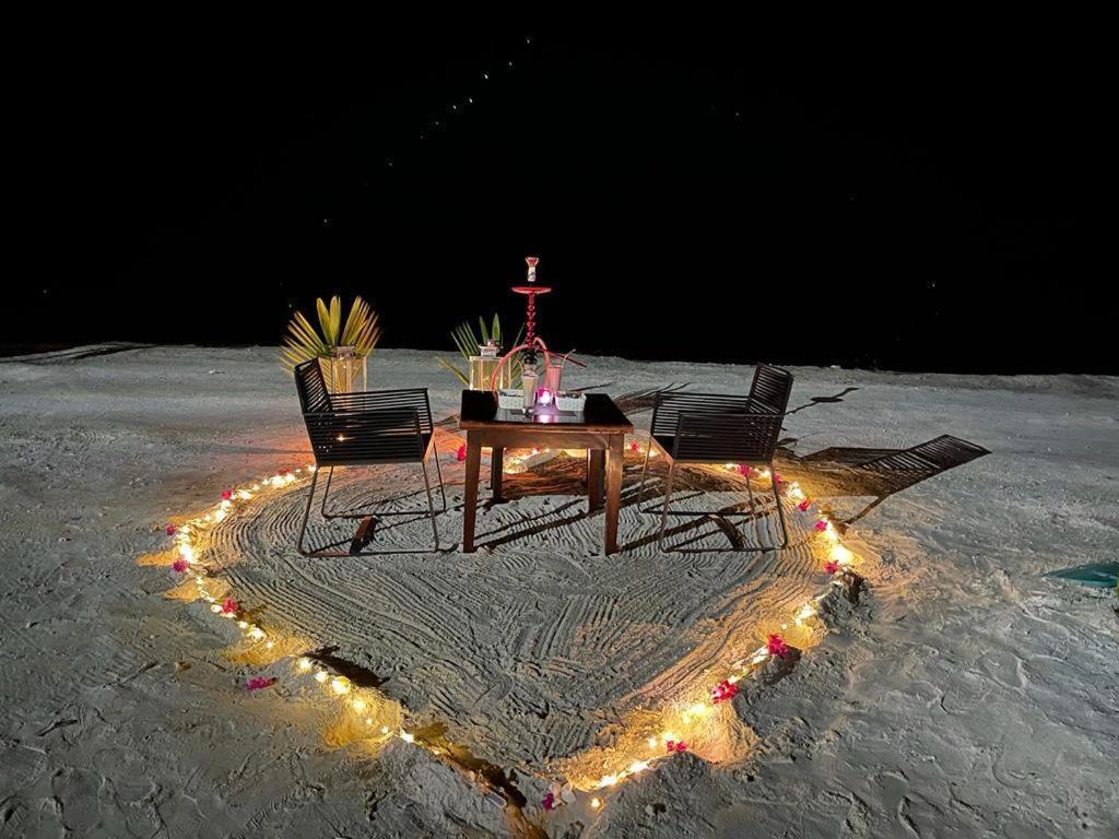 Hotel Seven Corals Maafushi Esterno foto