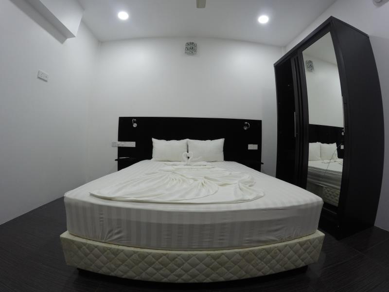 Hotel Seven Corals Maafushi Esterno foto